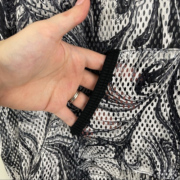 VICTORIA'S SECRET Black White Marble Swirl Mesh Sport Drawstring Hoodie - Picture 10 of 14